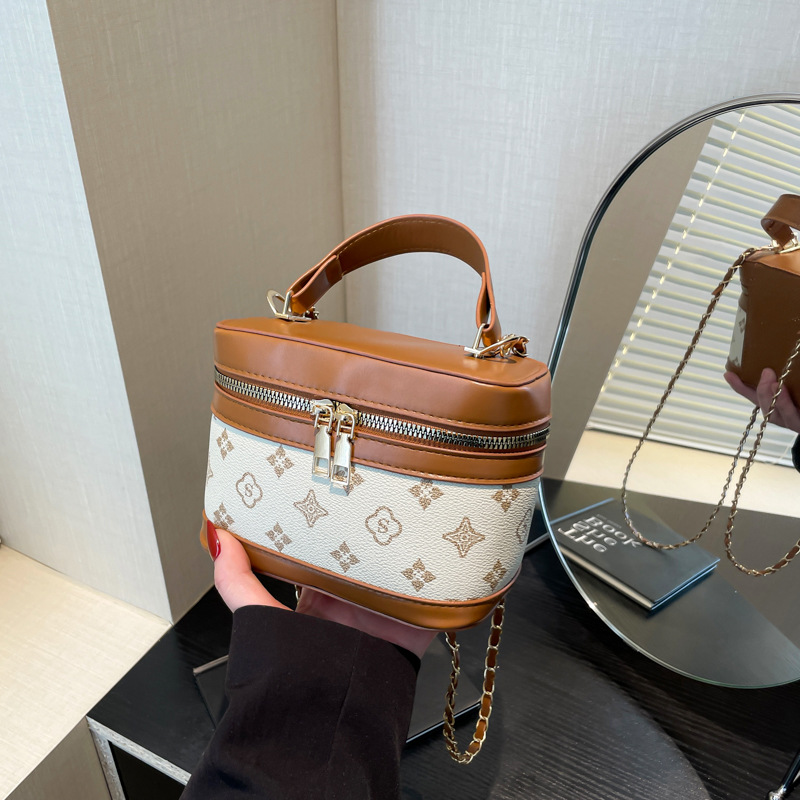 Free Shipping Worldwide luxury Chic Ladies Formal Handbags Small Size Removable Strap Office Dating Top Handle Purse new