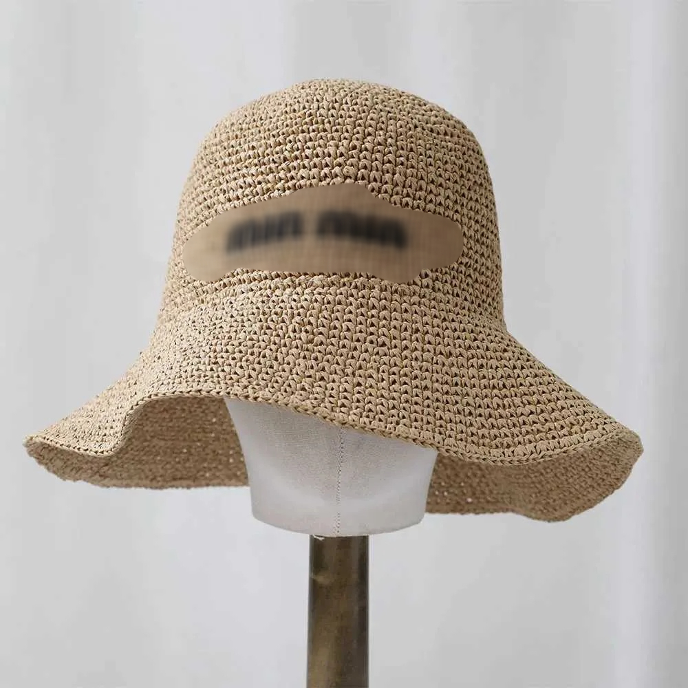 2026 Nouvelle saison célèbre concepteur de femmes à la mode Chapeau de seau de paille chapeaux pliables de luxe pour l'été voyage plage Protectio