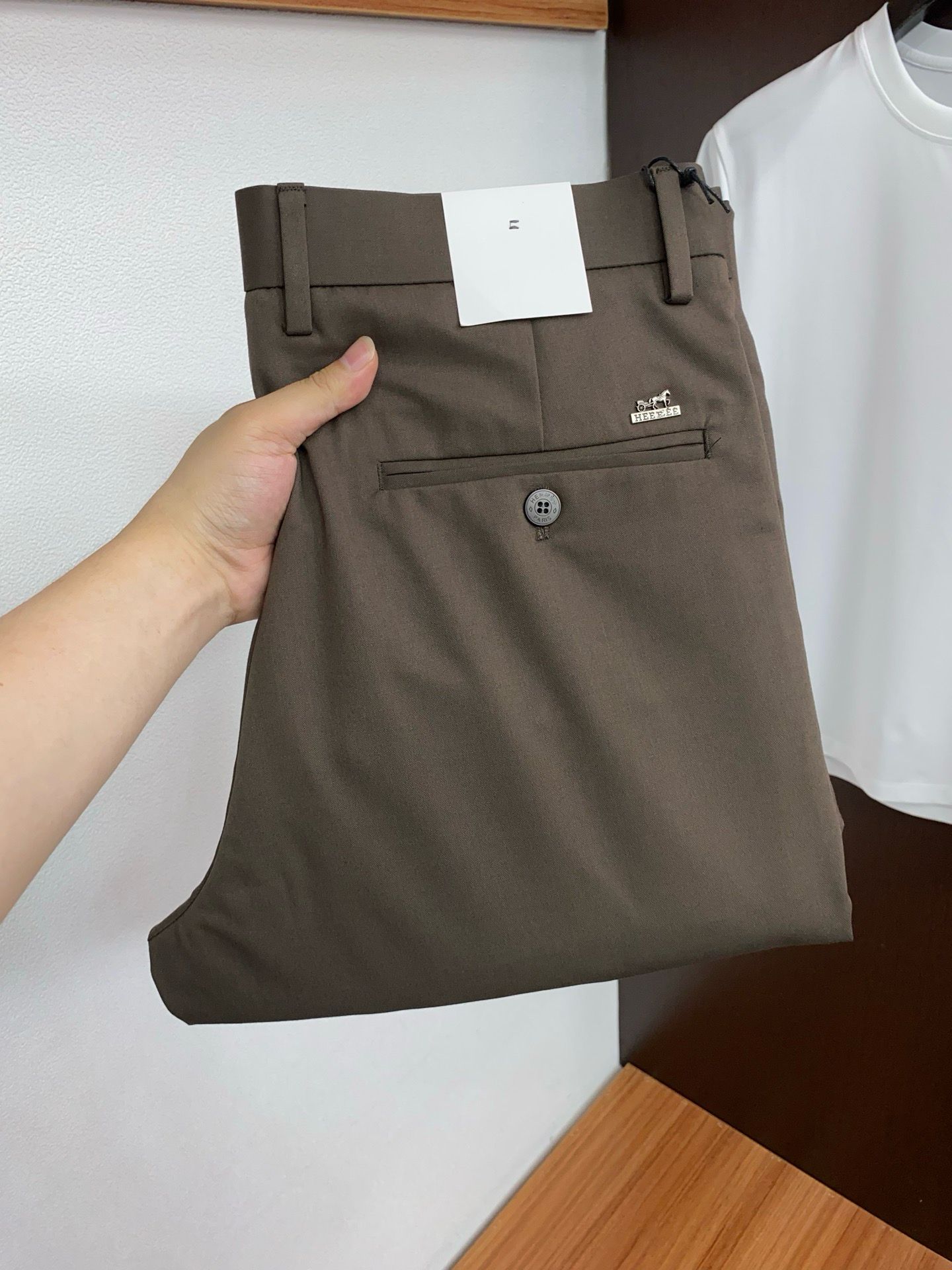 Designer trousers, men's casual pants, high-quality formal trousers, comfortable and breathable long pants, workwear pieces, luxurious, fashion
