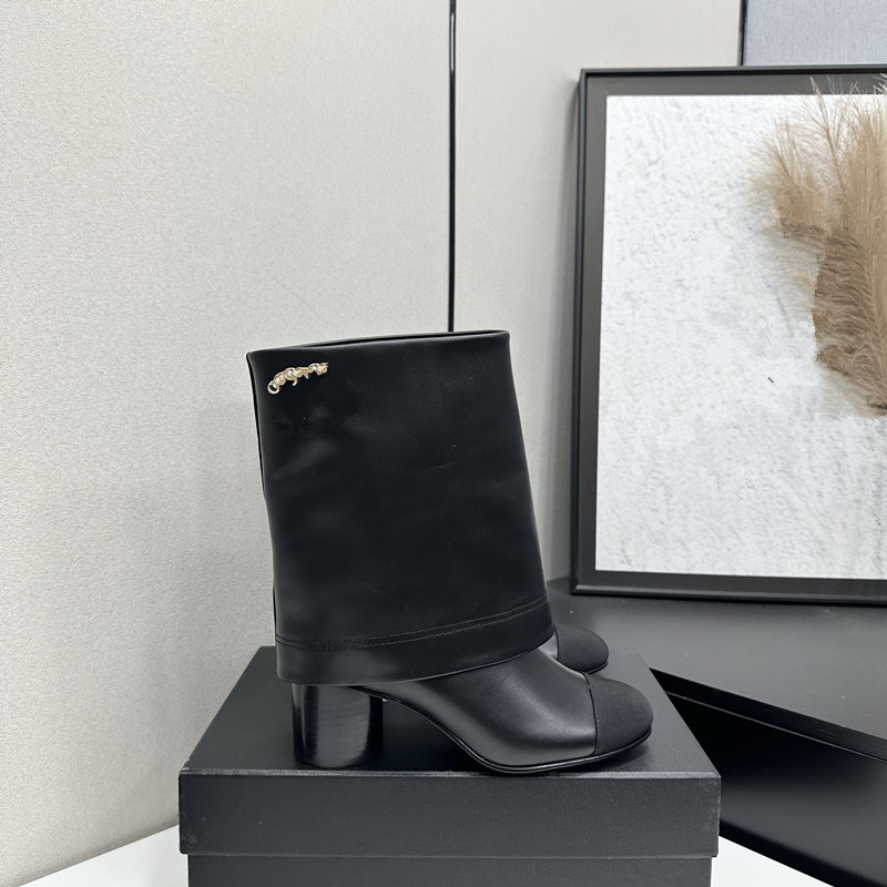 high quality Women Two Tone Cap Toe Mid Calf Ankle Boots Chunky Block Heel Braided Gold Chain Decor Cracked Leather Back Zipper Luxury Party Dress B