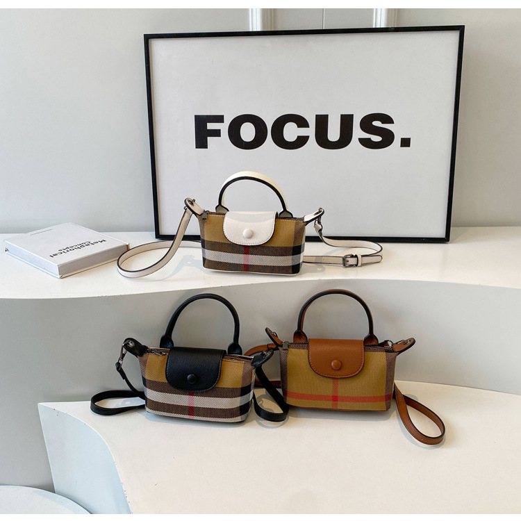 Free Shipping Totes Light luxury Handbag Formal Occasion Portable Handle Shoulder Bag new