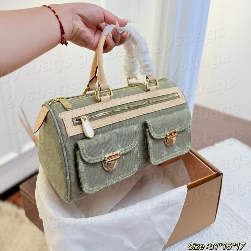 Fashion Cowboy Boston Handheld Makeup Bag Designer with Spacious Interior, Versatile Classic Monogram for Commuting Dating and Vacation-image-978523710
