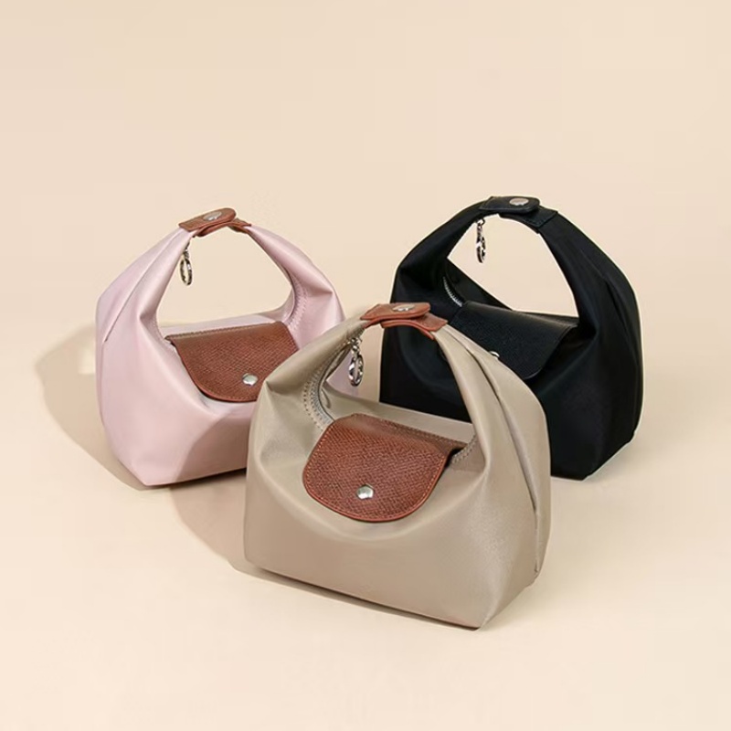Designer Bag Tote bag Womens Handbag New Nylon Hand-Carried Lunch Simple Stylish Casual Dumpling Bag Waterproof And Practical Shoulder Bag With Flip