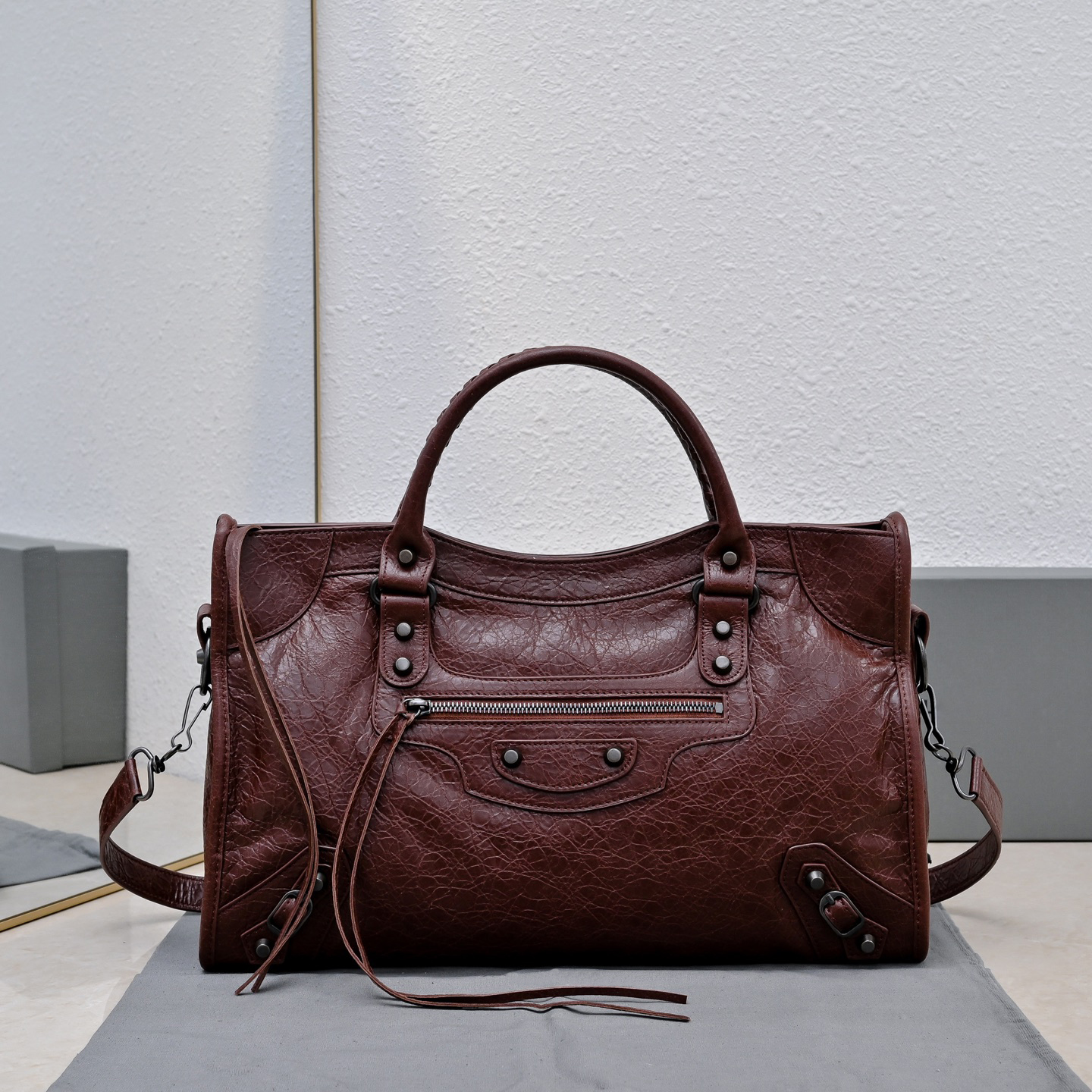 12A Le City Bag Large Black 38cm Fashion Designer Genuine Leather Rivet Handbag Trendy Cool Street Style Unisex Motorcycle Bag
