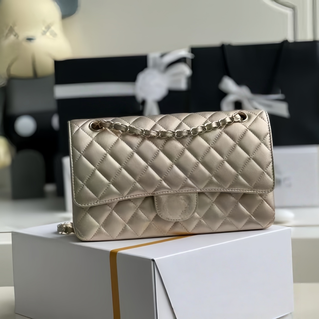 10A Women designers bag luxurys handbags Fashion Bags 25cm Grade A sheepskin Gold silver designer shoulder bag Free shipping gift boxes chain bag mi