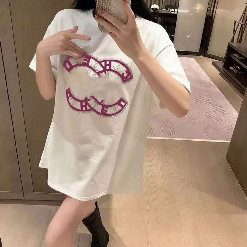Designer lady's high-end custom T-shirt - Men and women couple T-shirt with embroidery design - Simple design style - High-quality