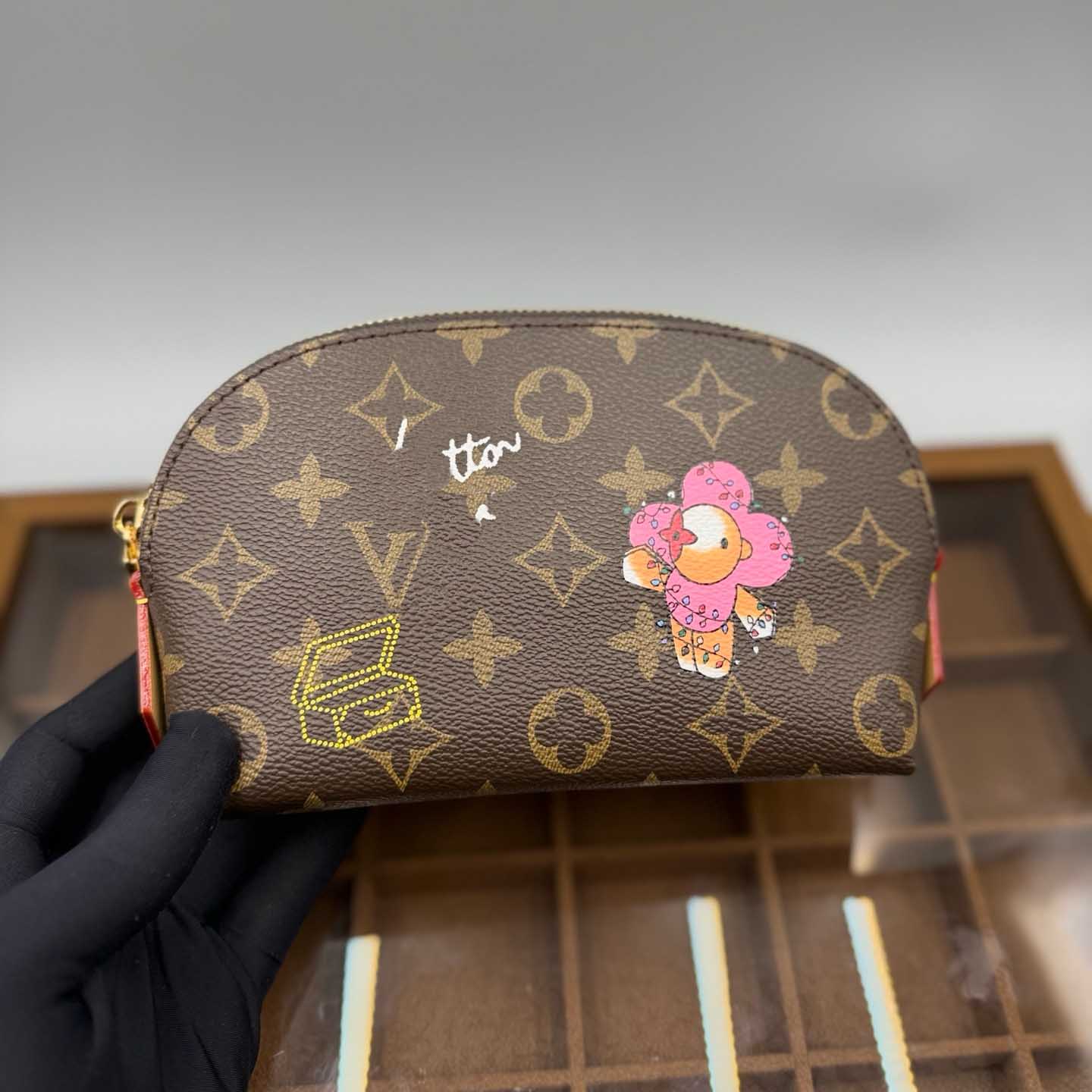Designer Cosmetic Pouch bag badge Pochette Cosmetique PM Makeup Bags Lipstick pouch monogram Embleme Toiletry Cases Clutch multiple Takashi Murakami