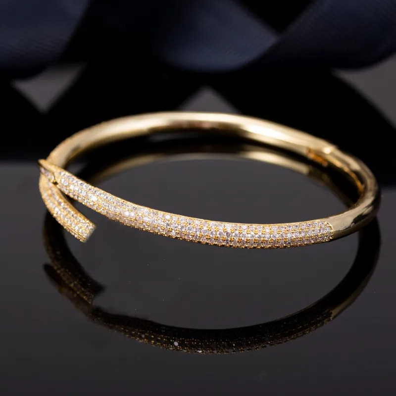 Bracelet exquis à la mode, rigide, couleur unie, Simple, incrusté de diamants, Bracelets de tempérament