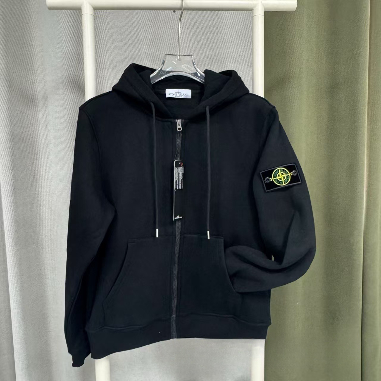 Cross border STONE Basic Zipper Hooded Badge with Velvet Men's and Women's Solid Color Fashion Hoodie Long Sleeve Coat