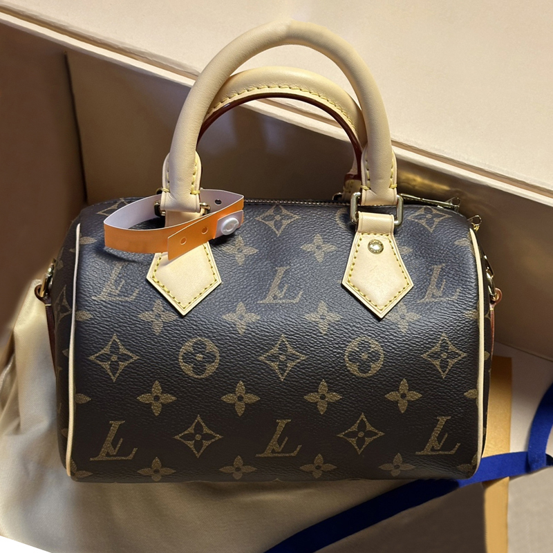 High Quality Soft Leather Printed Boston Bag New Design Women Bag Advanced Texture Versatile Fashion Shoulder Crossbody Bag Large and Small Sizes 22
