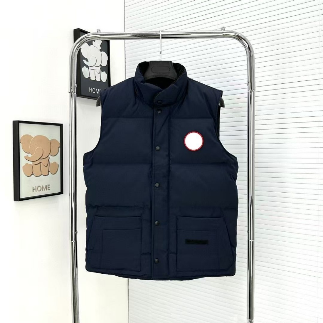 Mens gilet designer vests jacket body warmer loose coat goose waistcoat feather material graphite gray black and white blue fashion trend