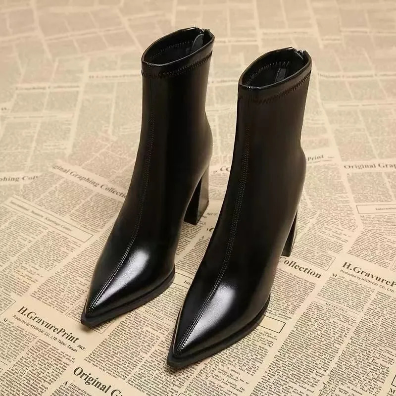 Autumn and winter womens versatile fashion high-end pointed short boots 2025 French temperament thick heel short boots 260714BJ