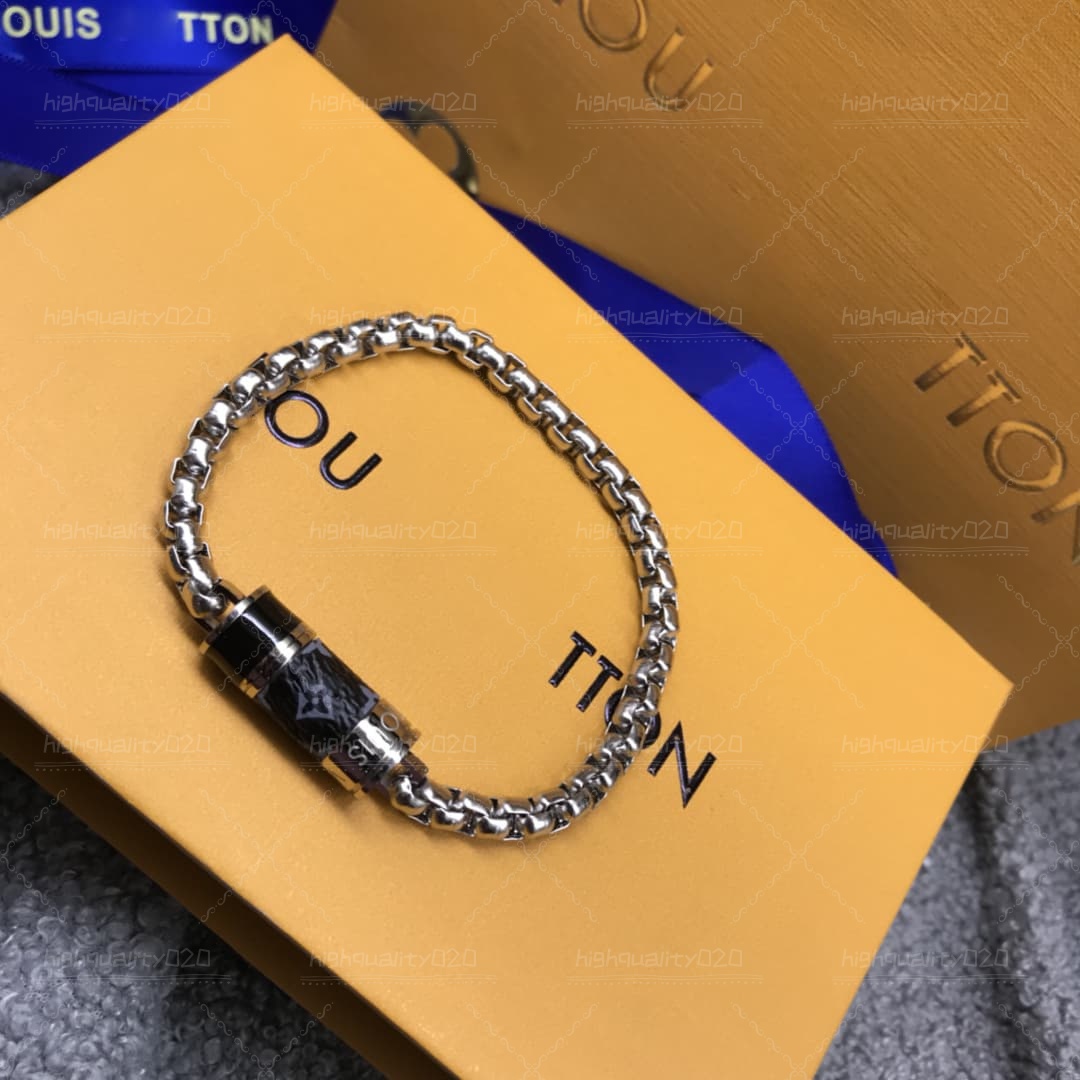 Mens Bracelet Fashionable Letter Charm Bracelets High Quality Jewelry Classic Style Men and Women Lightweight for Daily Use