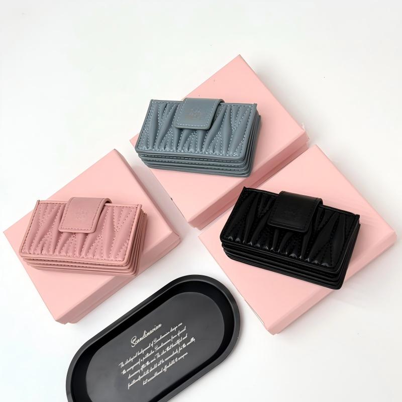 New Designer Women Short Genuine Leather Card Holder Accordion Ruched Multi-Slot Slim Snap Button Purse for Daily Fashion Luxury Style