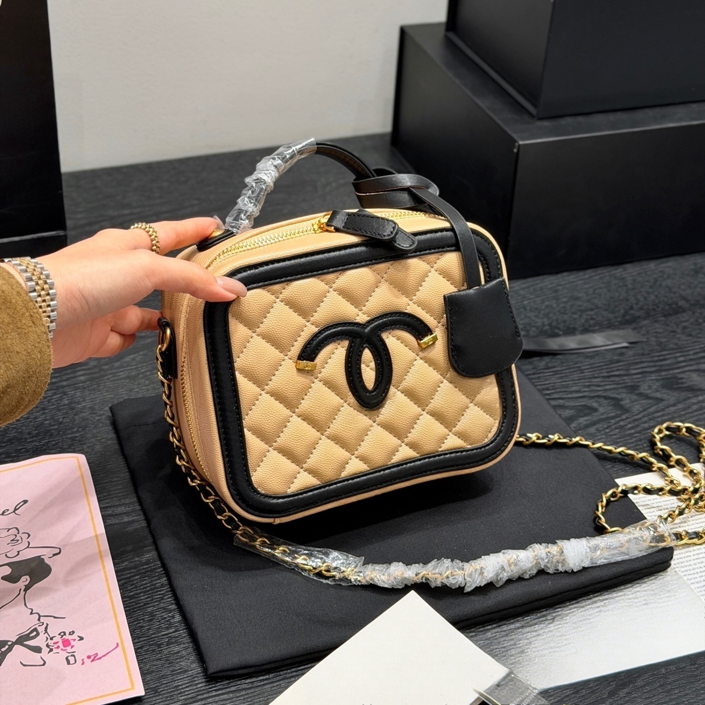 Pearl Retro Designers Sacs Femmes Sacs à main Grand Fourre-tout Sac Caméra Dames Casual En Cuir Épaule Femme Mode Bourse Diamant Treillis 2026