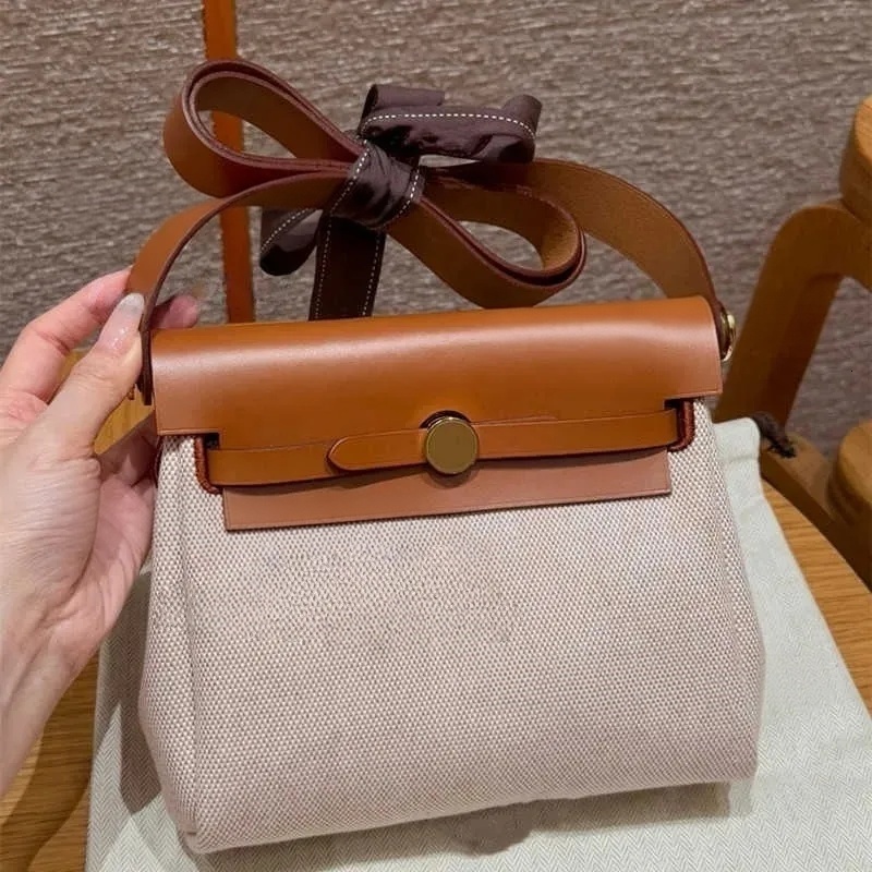 12A Designer Her bags Handbags 20cm Spring summer New Casual Versatile Single Cross Shoulder Womens Mini Bag Women Canvas