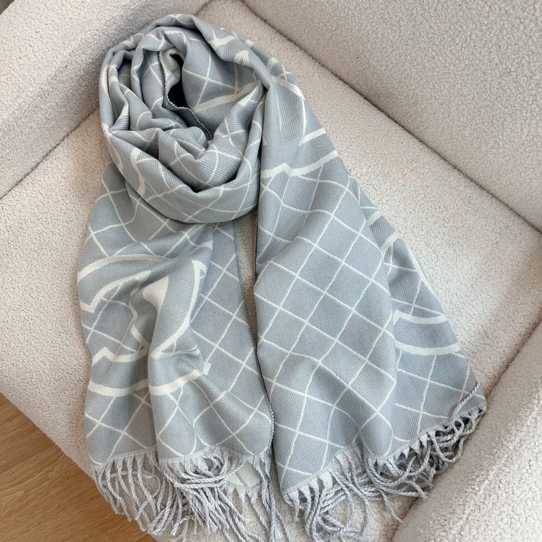 Luxury CC scarf scarfs designer women Soft Cashmere Feel Blend Scarf Wrap Reversible Jacquard Tassel Shawl Warm Winter Fashion Accessory Ladies blan