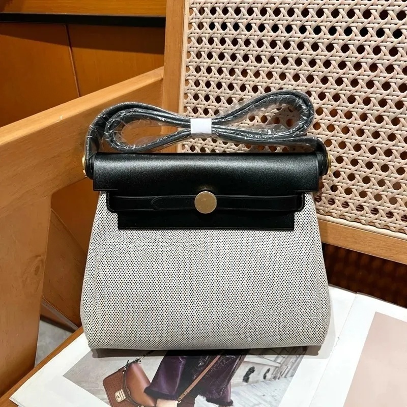12A Designer Her bags Handbags 20cm Spring summer New Casual Versatile Single Cross Shoulder Womens Mini Bag Women Canvas