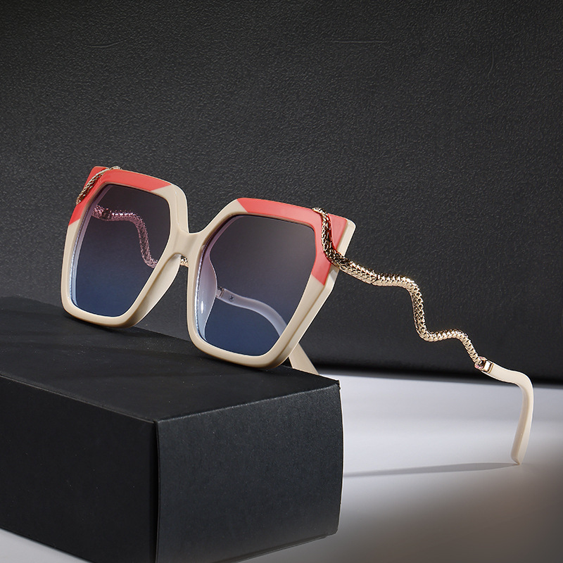 Nouvelles lunettes de mode rondes surdimensionnées pour femmes avec branches en métal en forme de serpent - monture en PC légère, luxe doré blanc