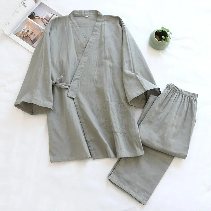 Japanese Mens Pyjamas Laceup Gauze Kimono Summer and Autumn Pajamas Comfortable Fivepoint Sleeve Sleep Wear Suit Pejama Men 260714banjia