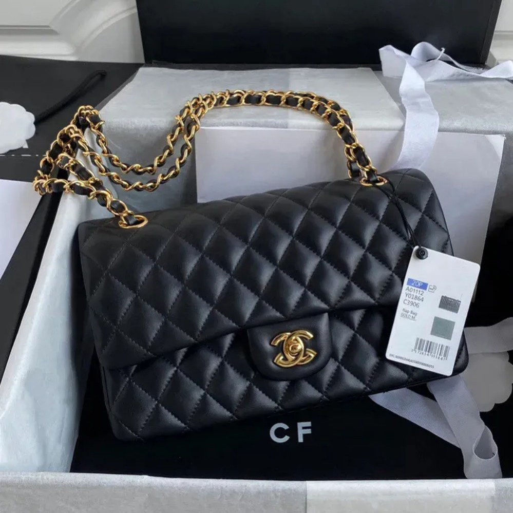 2026 New High Quality Designer Bag Sheepskin Caviar Shoulder Bag Women's Luxury Capacity Shopping Bag Beach Classic Garbage Bag Adjustable Shou