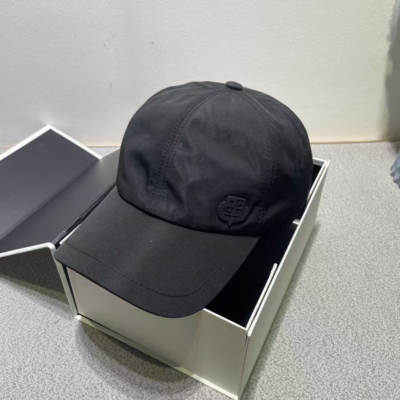High quality Lororopiano cap luxury designer classic baseball cap 2026 summer fashionable quick drying hat