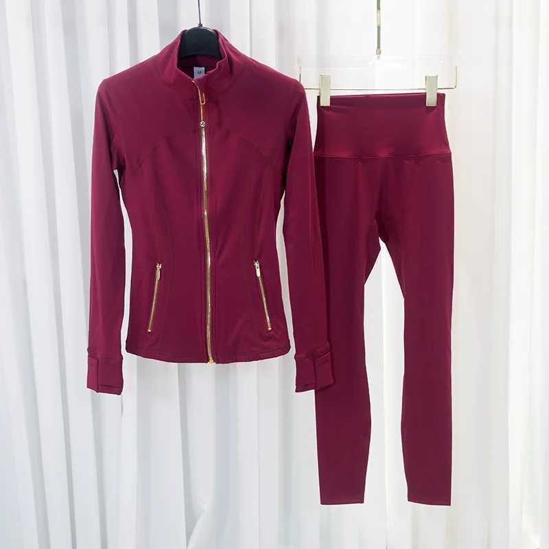 Womens Yoga Two-Piece Set with Gold Zipper Jacket and Seamless 9/10 Leggings T260715
