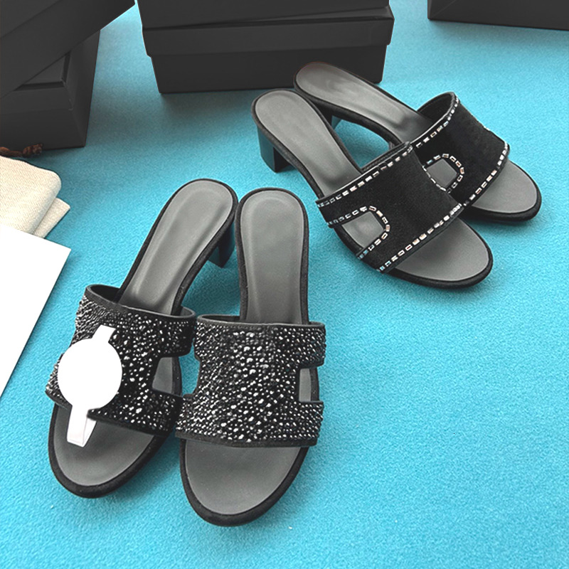 Femmes Designer Sandales En Cristal Brillant Strass Pantoufles Découpe Glissière Carré Bout Ouvert Mules D'été Plage Décontracté Diapositives De