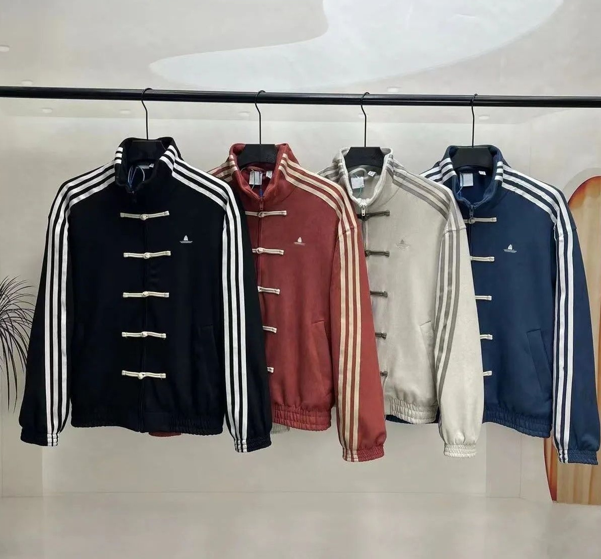 chinese new year jacket Kung Fu Tang Suit Three Striped Spliced designer Men Women jackets Stand Collar Spring Buttoned Fashion Retro Single Breaste