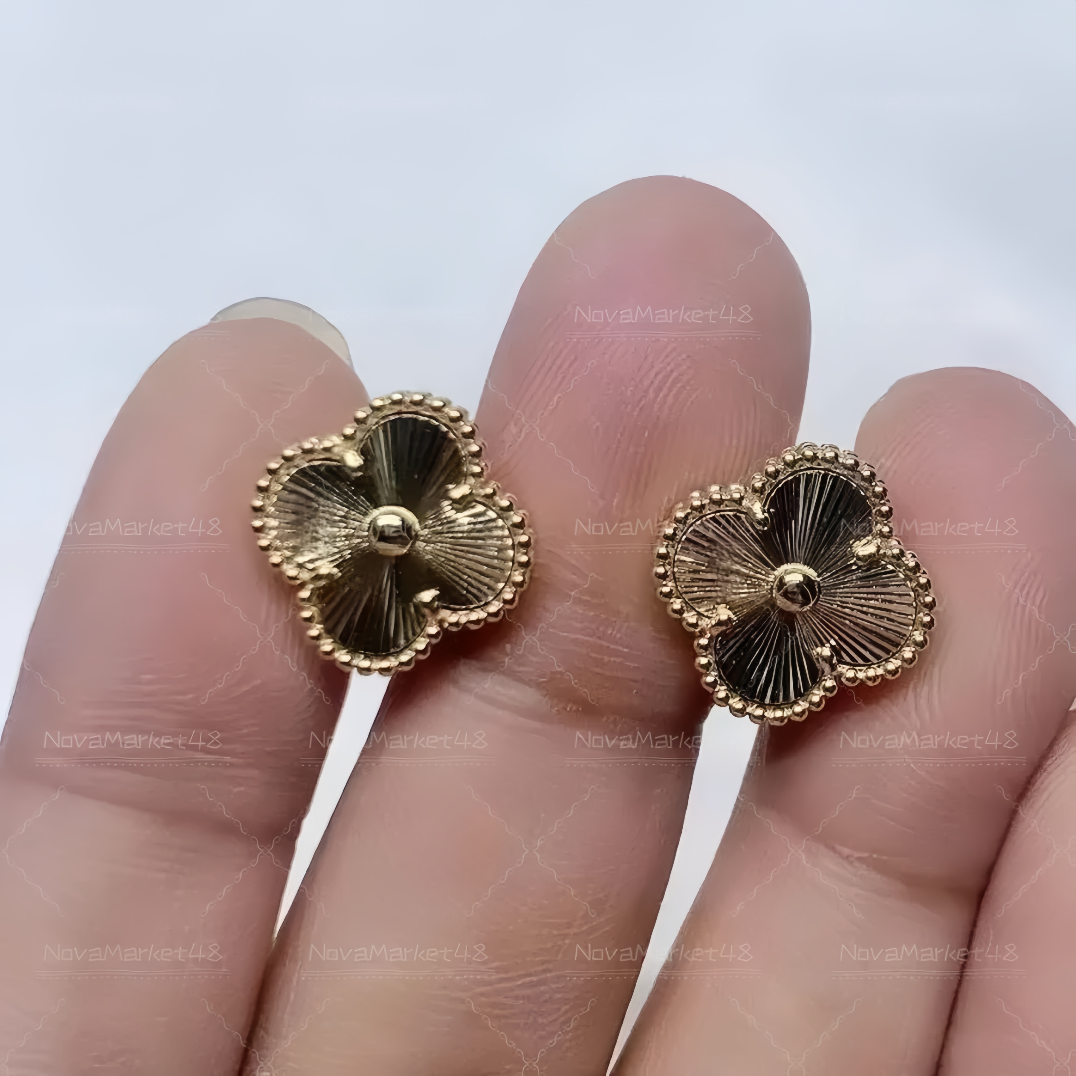 Designer vanlys cleeefs earring; 15mm mother of pearl for women; white women's designer ; mother pearl gold rose Fashion accessories