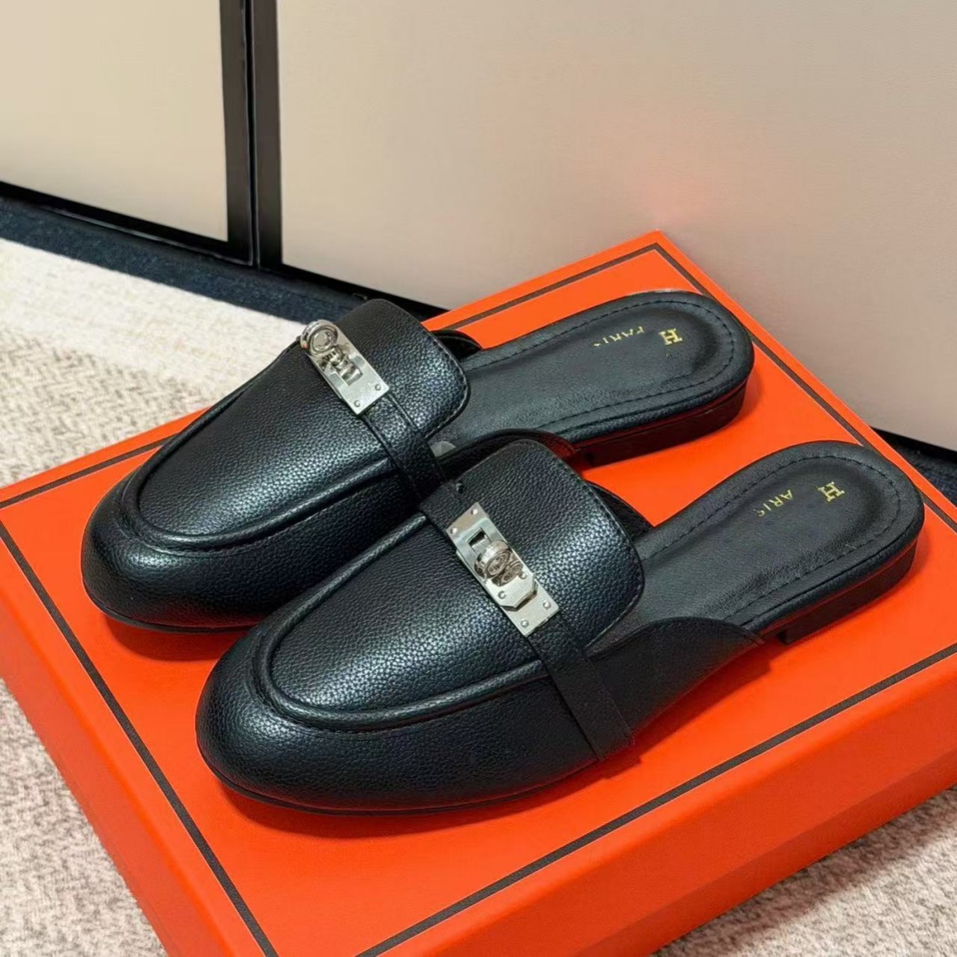 Designer Women's Mules High Quality Classic Letter Print Luxury Style Women's Scuffs Outdoor Casual Comfortable Flat Closed-Toe Slides