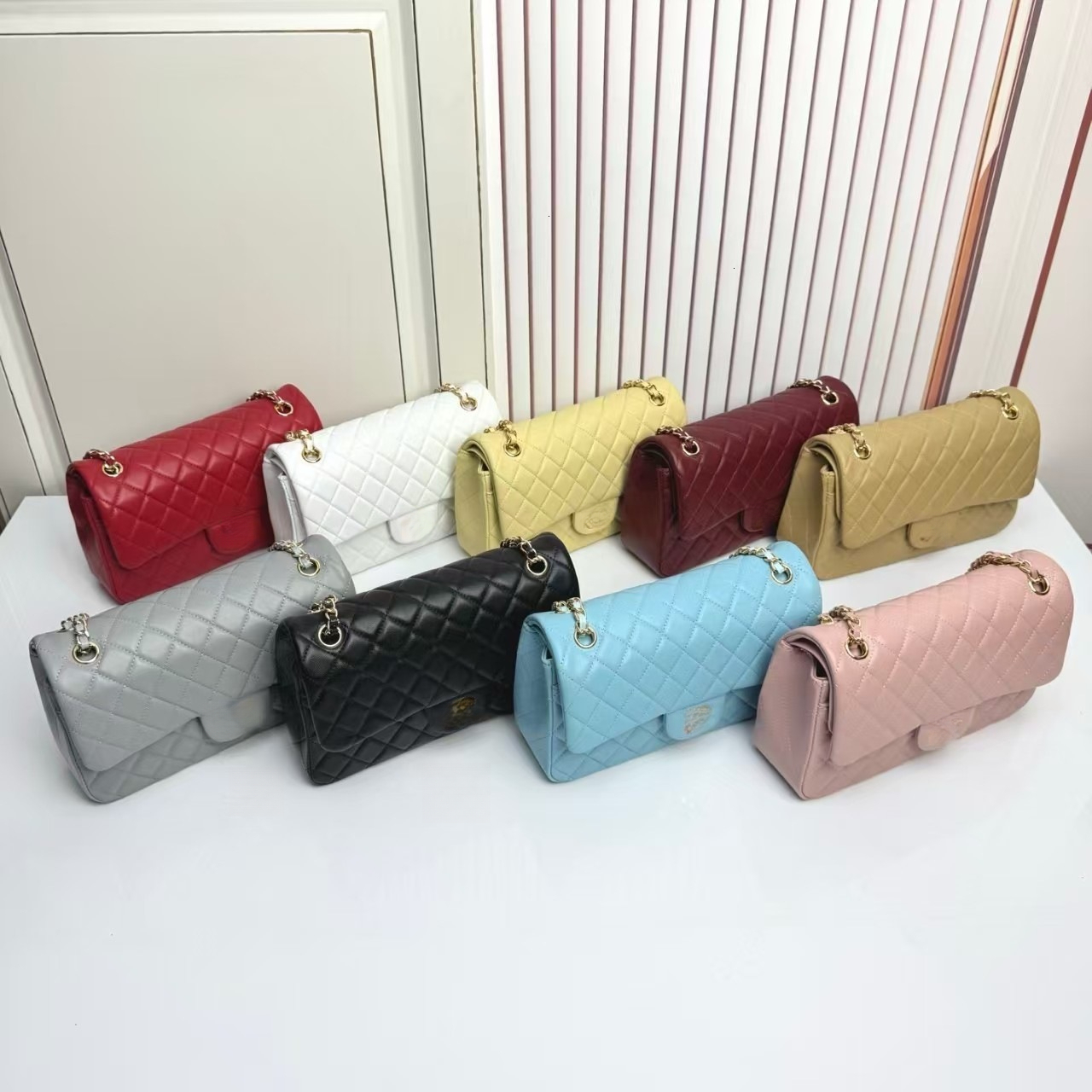 12A Clone Quality Designer Bao Xiaoxiangfeng CF25 Diamond Grid Chain Bag Women's Fashion Classic Sheepskin Shoulder Cross Arm Bag Genuine Le
