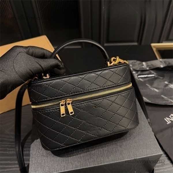 2026 New Designer Gaby Vanity Cosmetic Bag Highend Lambskin Diamond Quilted Toiletry Bag Large Capacity Portable Luxury Top Handle Crossbody Makeup