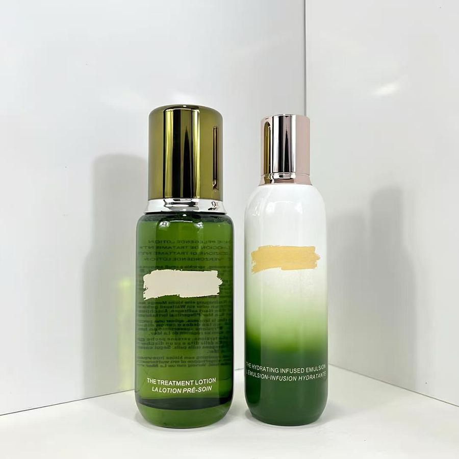 Ensembles de créateurs Kits Ensembles de soins de la peau classiques de la taille d'un échantillon Crème solaire Essence Eau Crème pour les mains