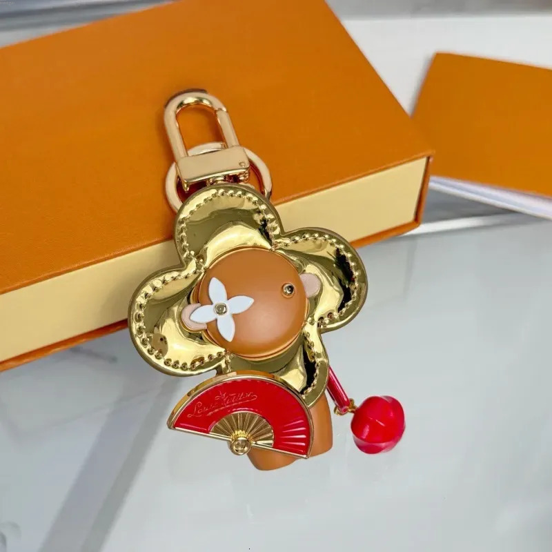 Designer fashionable classic brand exquisite luxurious key chains for men and women bag accessories high quality gifts