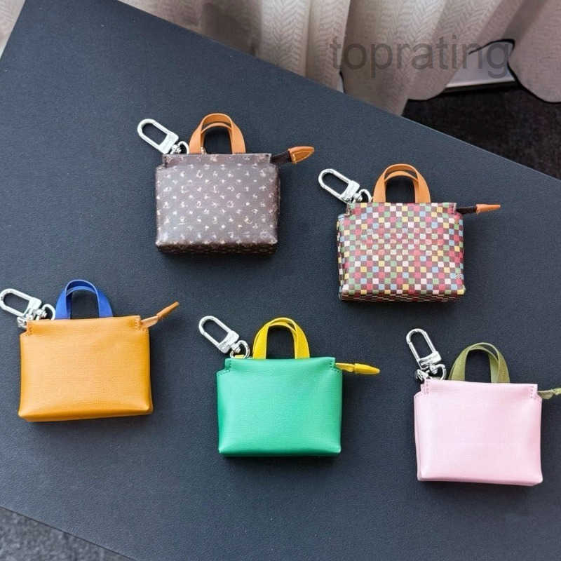 New Brand Keychain Men and Women Keyring Bag Charm Pendant Designer Leather Mini Shopper Bag Unisex Fashion Keychain Mini Wallet Bag Charm with Box