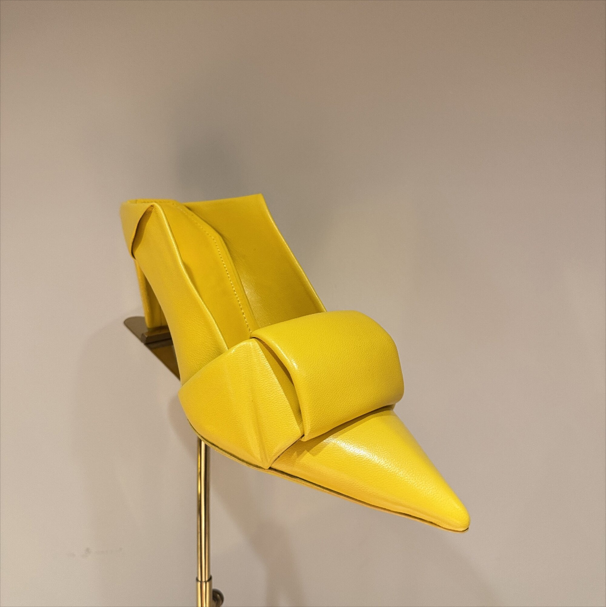 Origami Lambskin Sandals Luxury designer women pointed toe slip on cone heel shoes Fashion simple ladies dress formal shoes Leather sole Factory foo