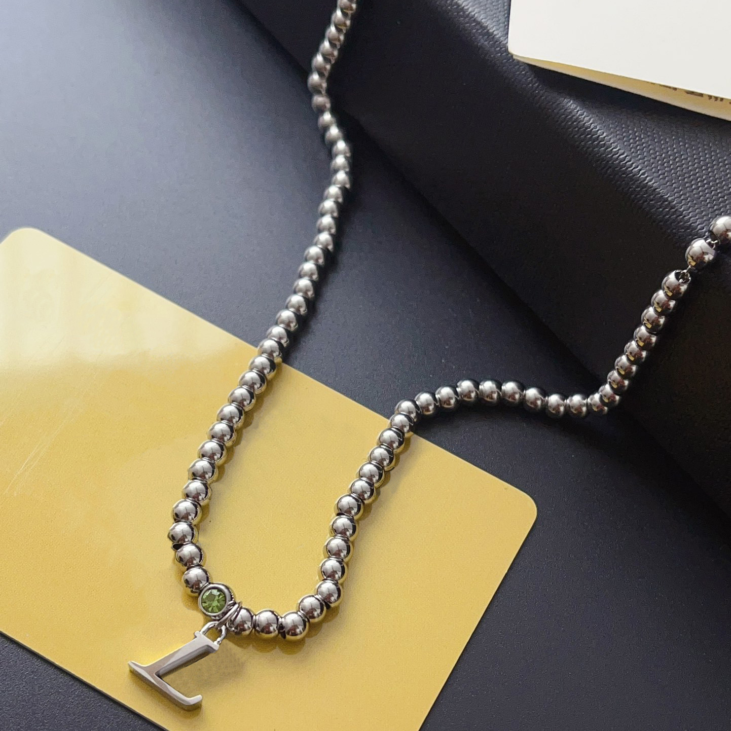 Minimalist Designer Silver Plated Letter Pendant Necklace Fashionable And Exquisite Gift Suitable For Womens Casual And Minimalist Style Paired With