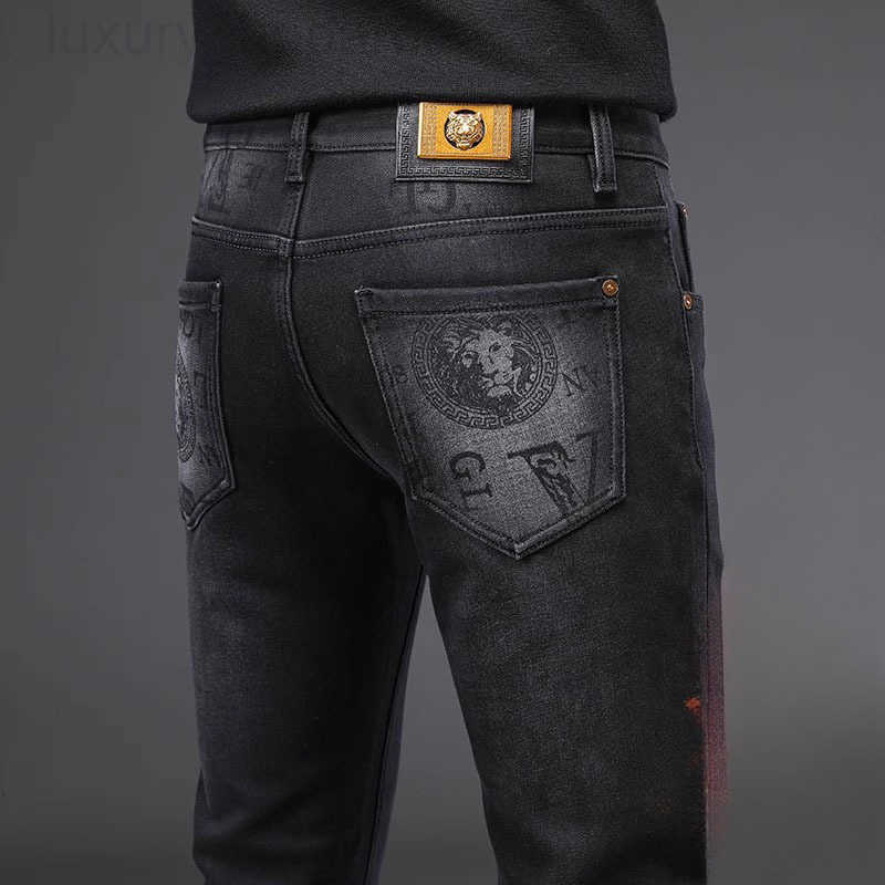 Designer Clothes 2025 Winter New Printed High-End Jeans Mens Trendy Slim Fit Straight-Leg European Luxury Brand Style Black Denim Cropped Pants