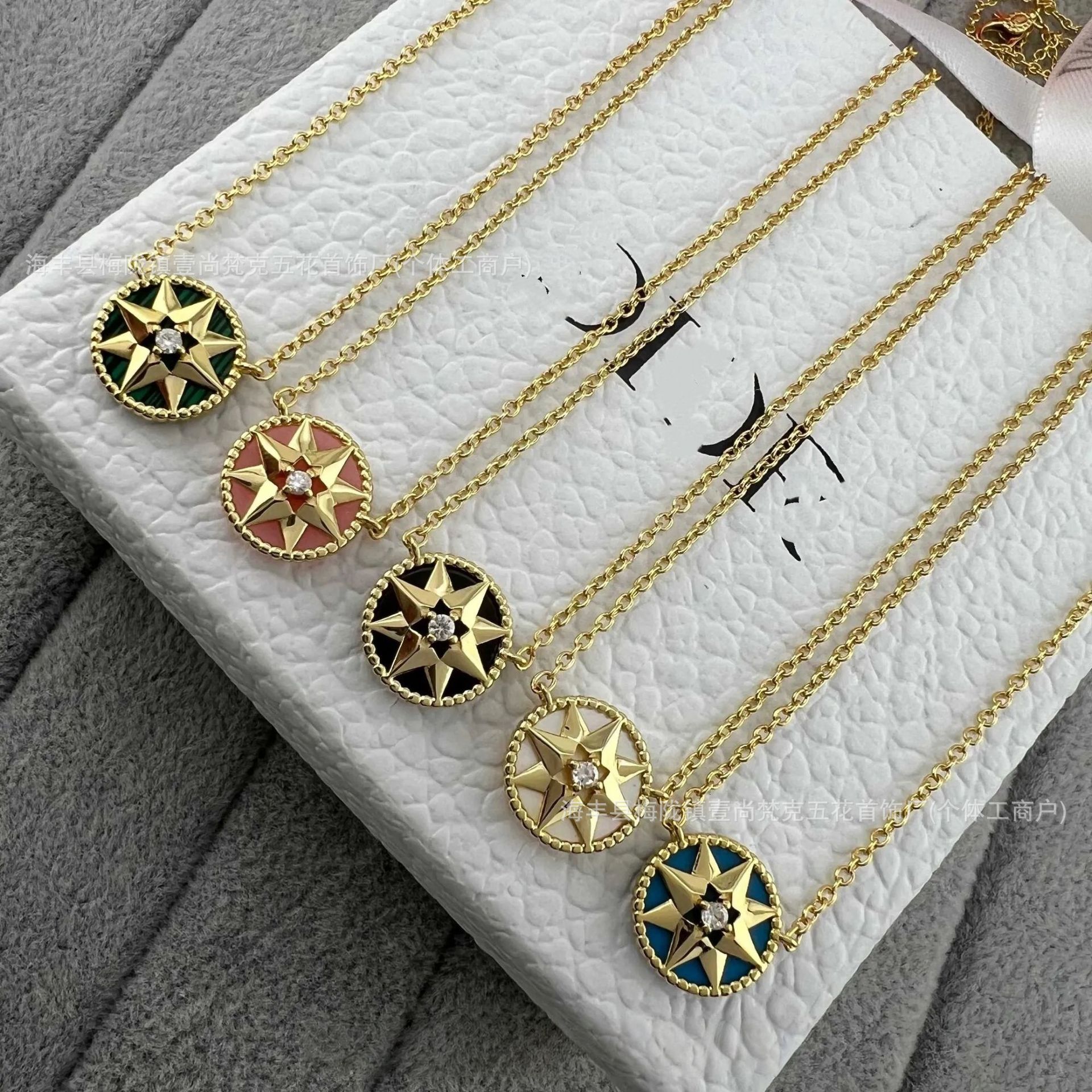 Dioura Necklace Eight-pointed star necklace with and white mother-of-pearl compass, 18K gold plated collarbone chain, color-retaining, for girls