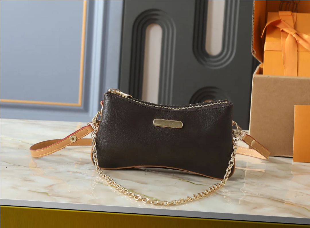 Designer Baguette Bag Pochette Bag trendy and fashionable niche handbags versatile and high-end shoulder bags crossbody bags free shipping