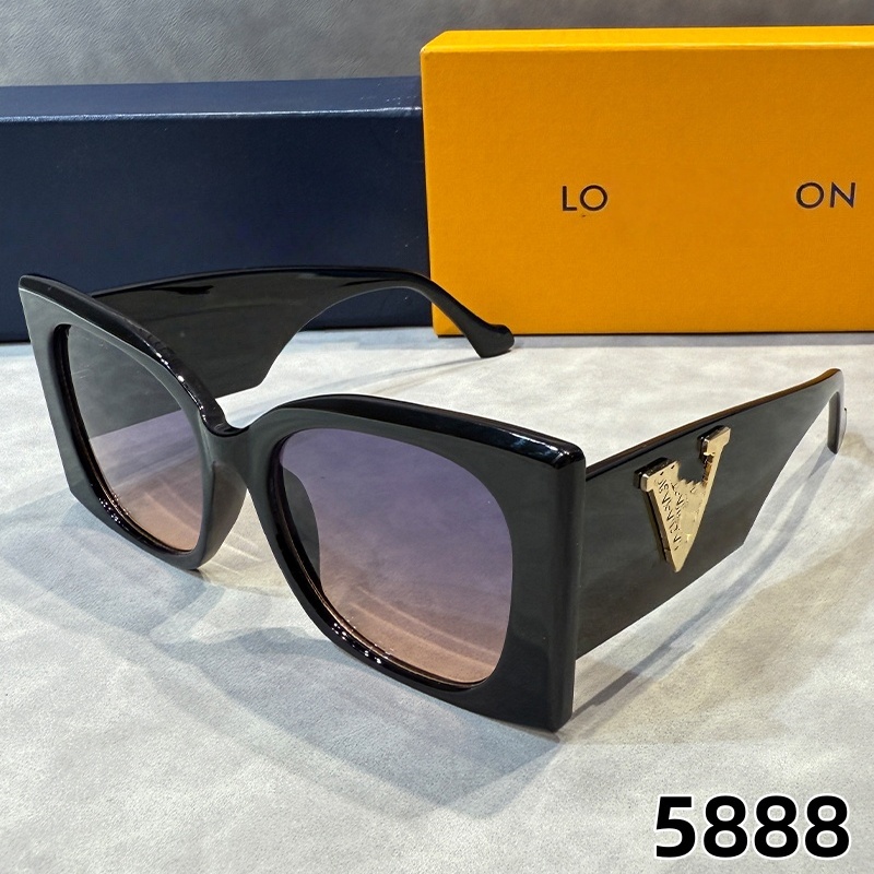 Luxury Thick Wide Square Frame Sun Glasses Gloss Black Plastic Gold V Ornament Gradient Lens Anti UV Fashion Decor Shades for Ladies Beach Driving