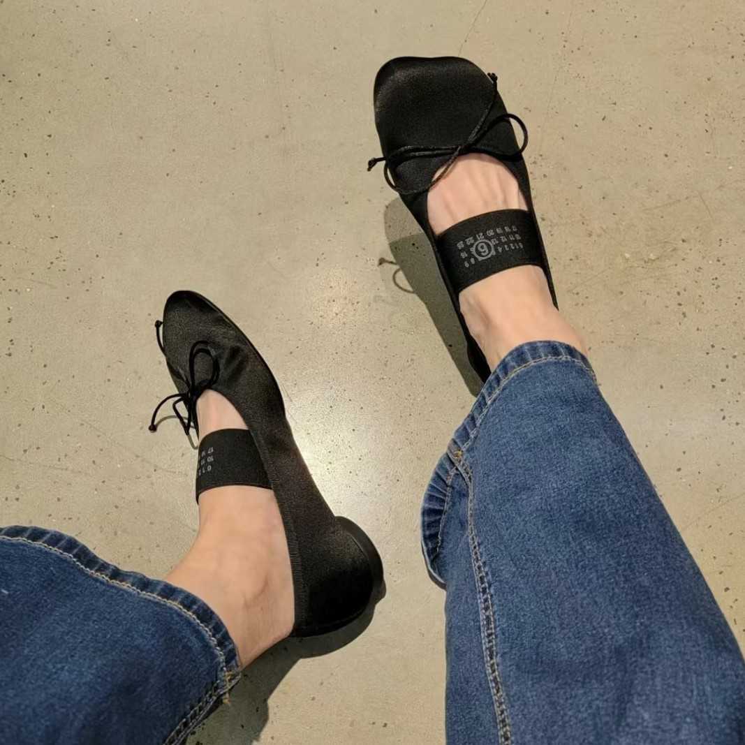 MM6 style apple-toe height-increasing low-heel shoes 2026 spring and autumn new satin ballet flats for women Q260721