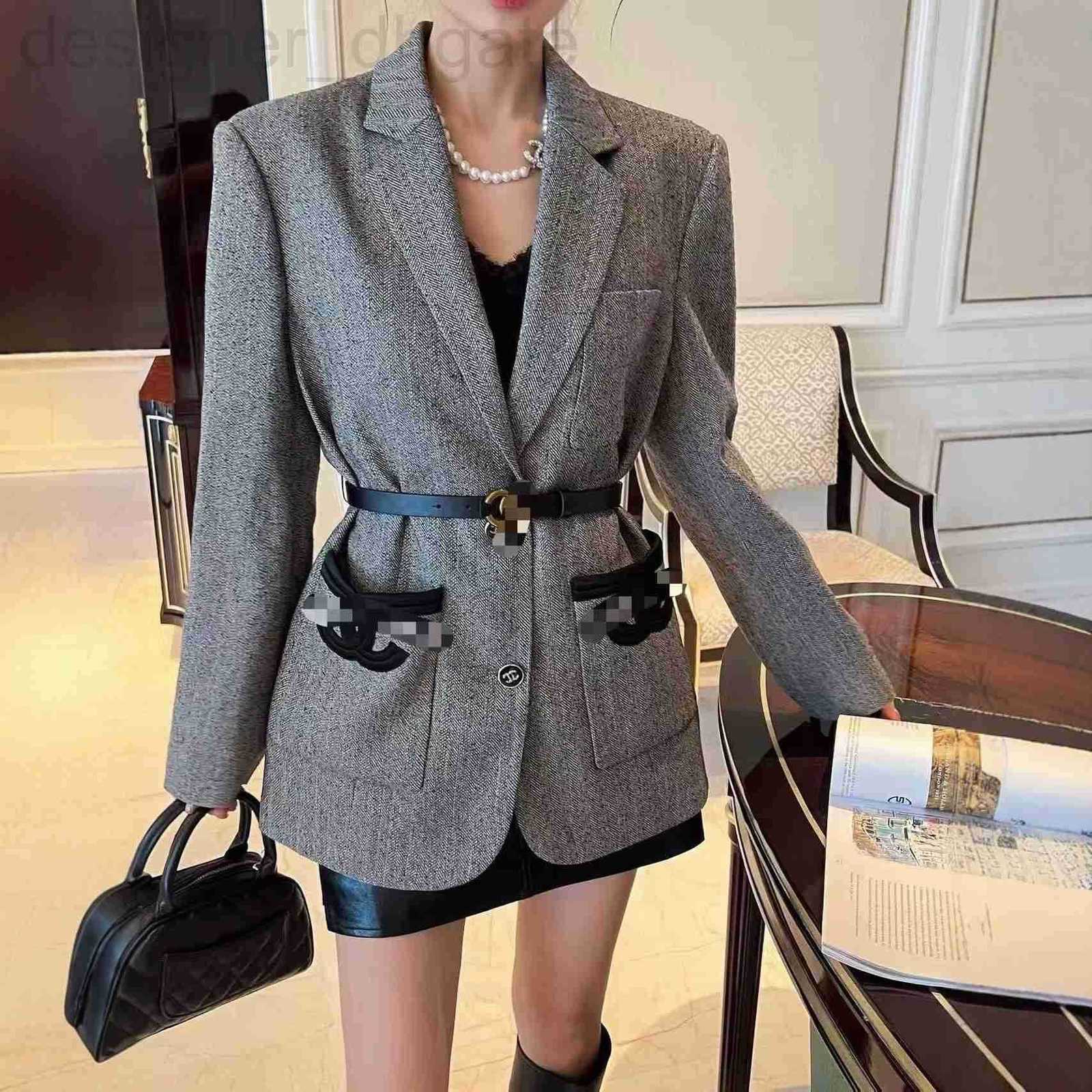 Women's Jackets designer Autumn New Collection: Fashionable Casual Commuting Style with Knitted Blazer Paired with Woven brand