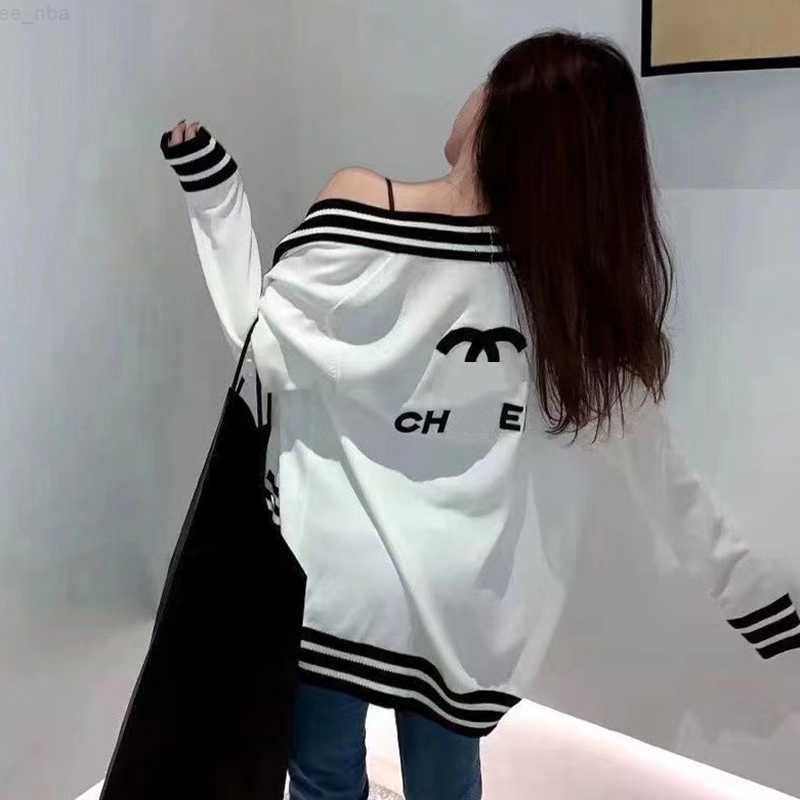 Autumn High Quality Womens Knitted Cardigan Sweater Jacket Designer Fashion Embroidered Lettered Womens Sweater Black u0026 White