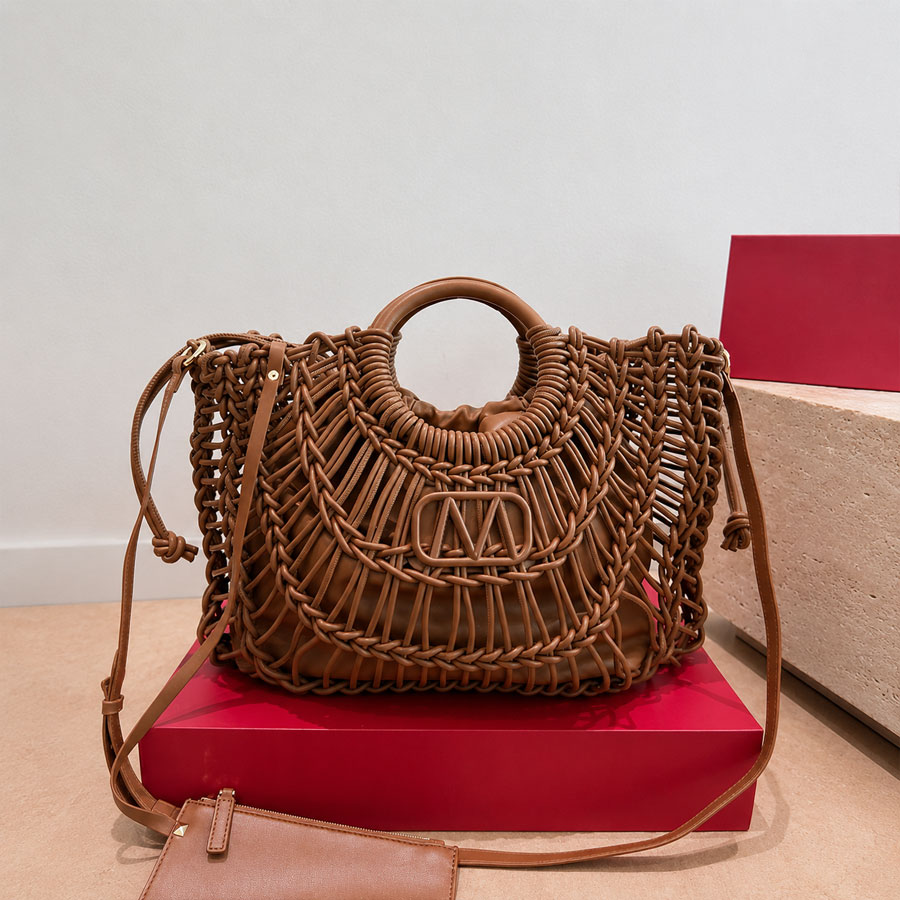 Sacs à bandoulière de créateur hommes femmes sacs fourre-tout sacs à main mode lettre luxe en cuir sacs au Crochet sacs classiques grande capacit