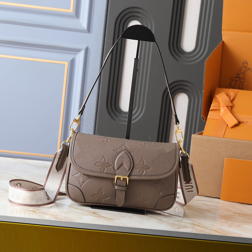Top 10A Luxury Designer bag womens Genuine Leather DIANE Shoulder Bag Handbag Crossbody bag messenger Shopping Bag Moon Purse Wallet backpack 25cm K