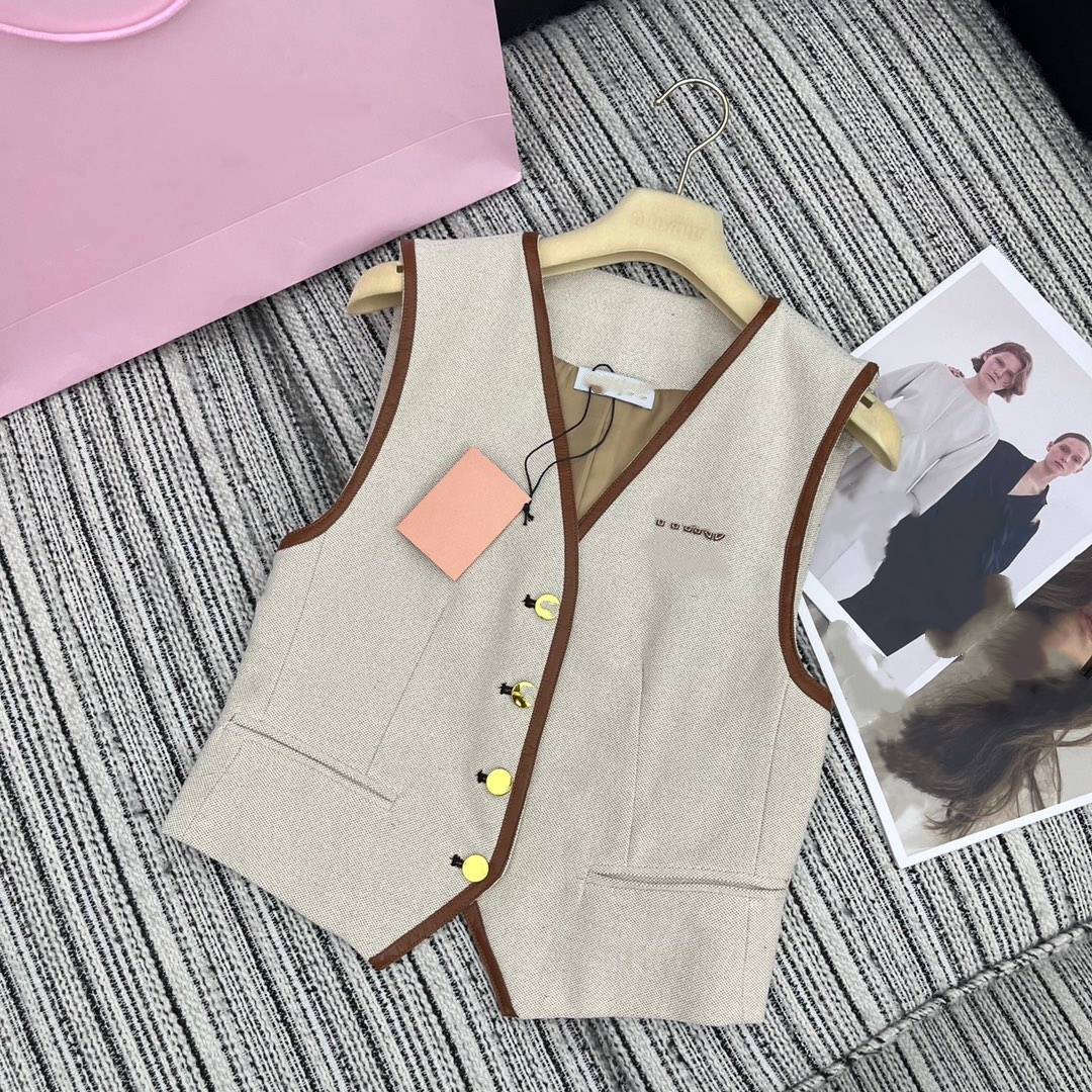 M Nouveau modèle de blazer surpiqué de cuir avec broderie patch lettre