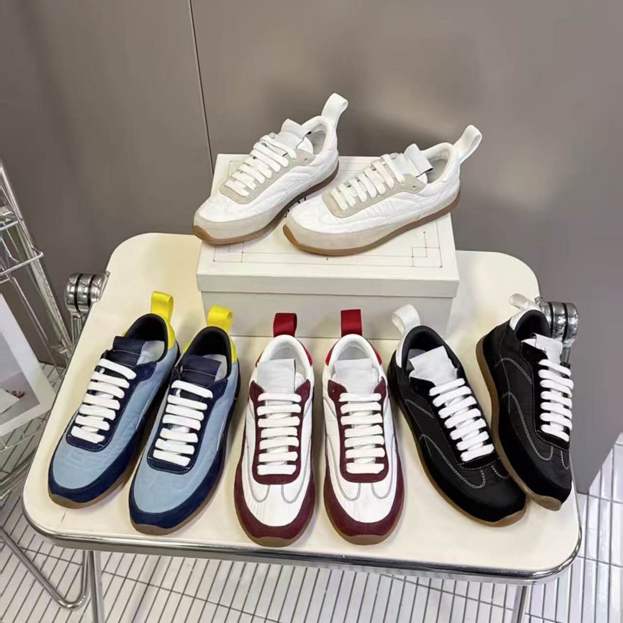 M Chaussures de créateur de luxe chaussures d'entraînement allemandes couleur Patchwork à lacets baskets femmes semelle souple chaussures de marc
