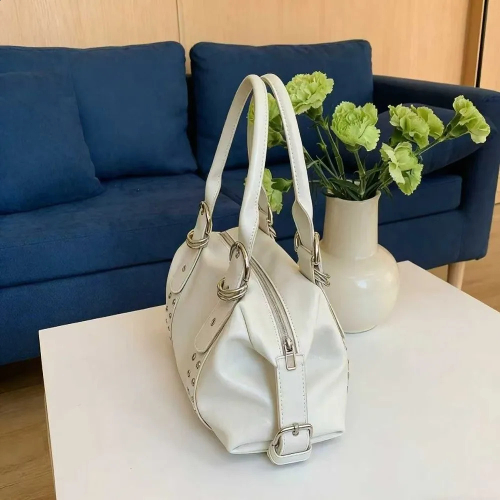Vintage Style PU Leather Women Shoulder Bag Large Capacity High Quality Fashion Rivet Handbag Y2K Motorcycle Bag Daily Use 260721